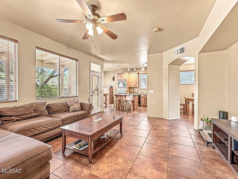 3001 W Desert Glory Dr photo 4