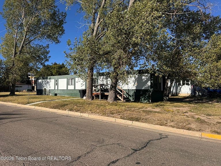 1006 Beech Ave photo 2