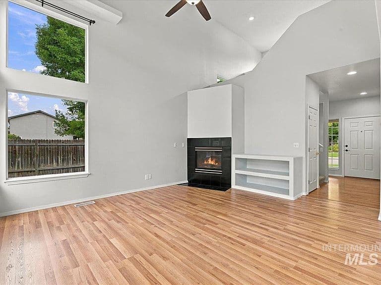2127 S Whisper Cove Way photo 3