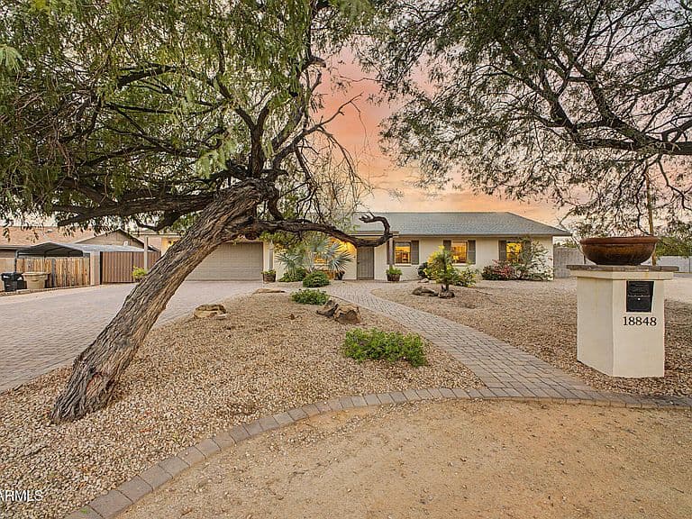 18848 N 30TH Street photo 3