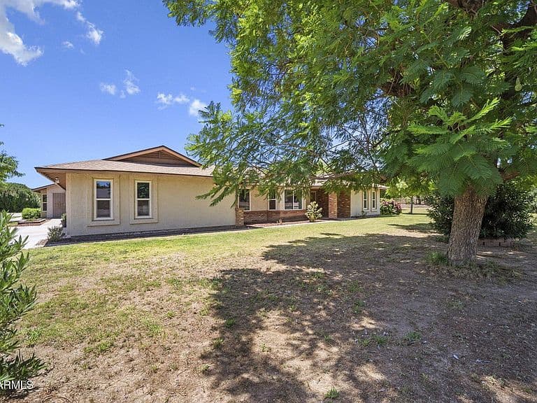 16501 W MAGNOLIA Street photo 4