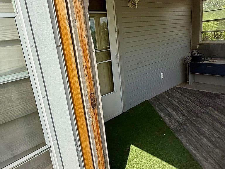 1117 Silver St photo 3