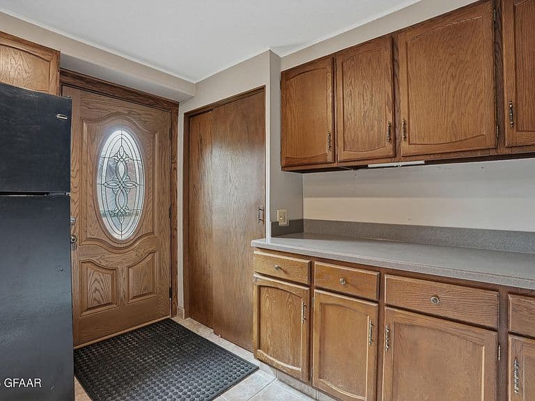 401 Park Ave photo 4