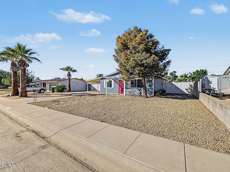 3314 E CLAIRE Drive photo 4