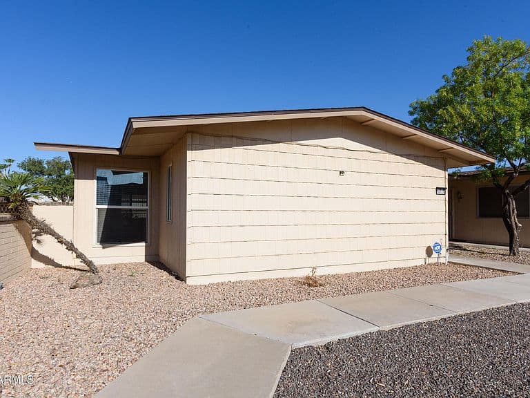 10727 W SANTA FE Drive photo 4