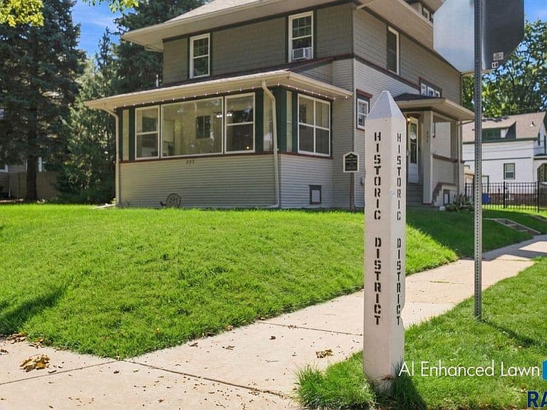 235 N Duluth Ave photo 2