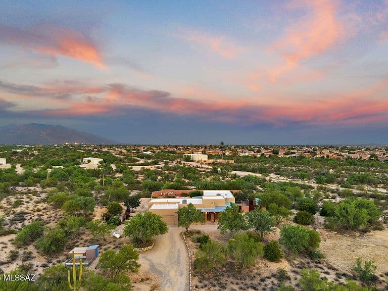 9690 N Linda Vista Pl photo 3