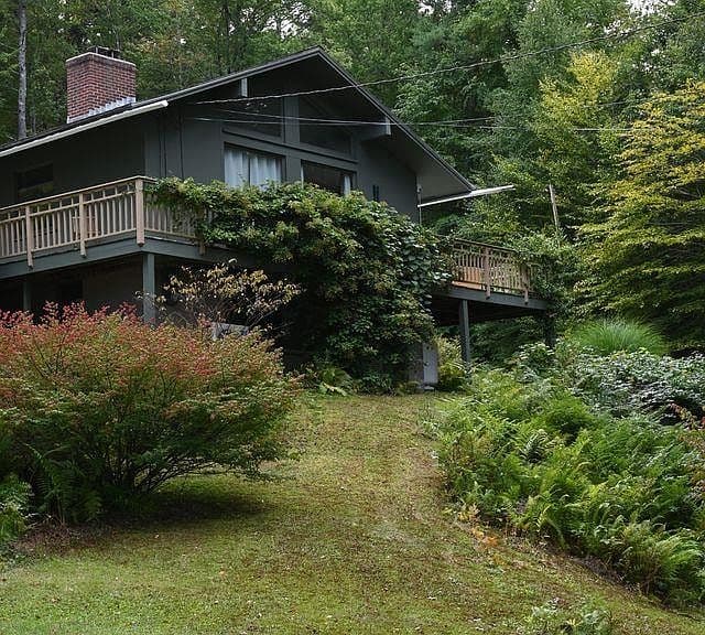 17 Glenwood Drive photo 2