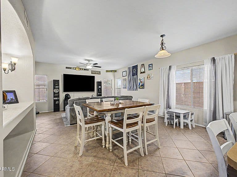 17399 W YAVAPAI Street photo 5