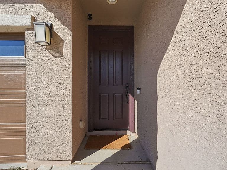 3304 E Rochelle St photo 4
