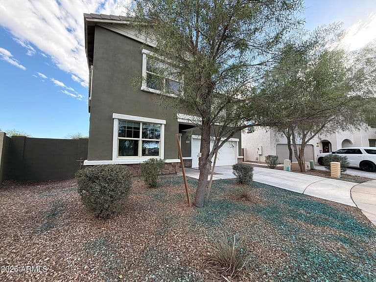 37335 W CANNATARO Lane photo 2