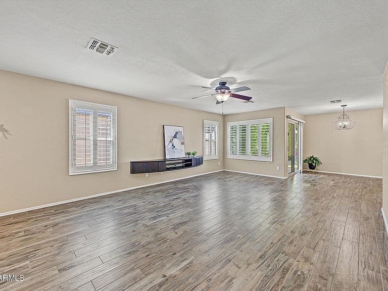1706 W WILDWOOD Drive photo 4