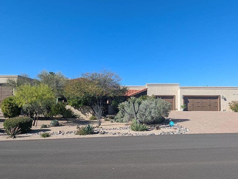 8944 E LAZYWOOD Place photo 2