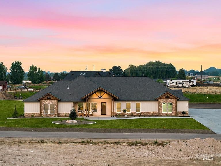 7720 E Windmill Ranch Ln photo 2