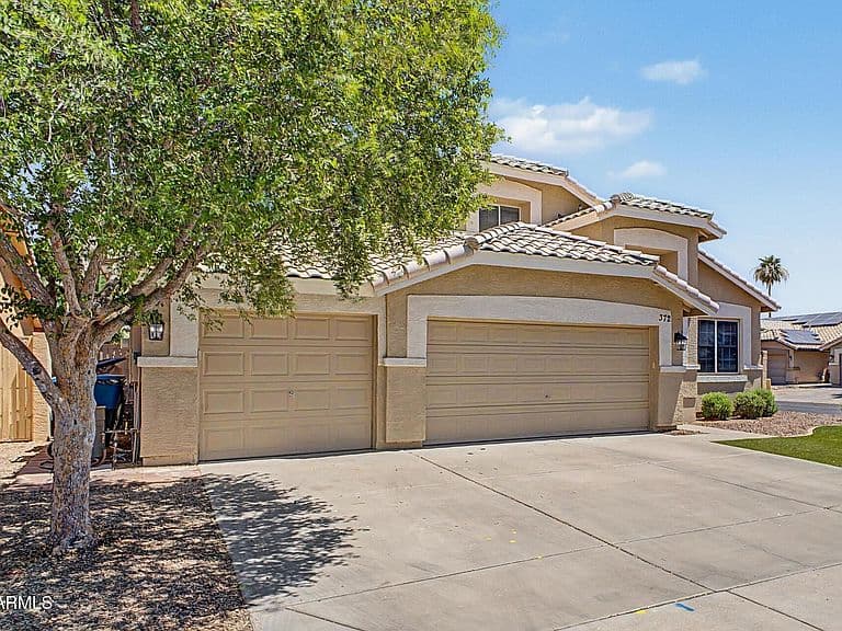 372 E ARABIAN Drive photo 4