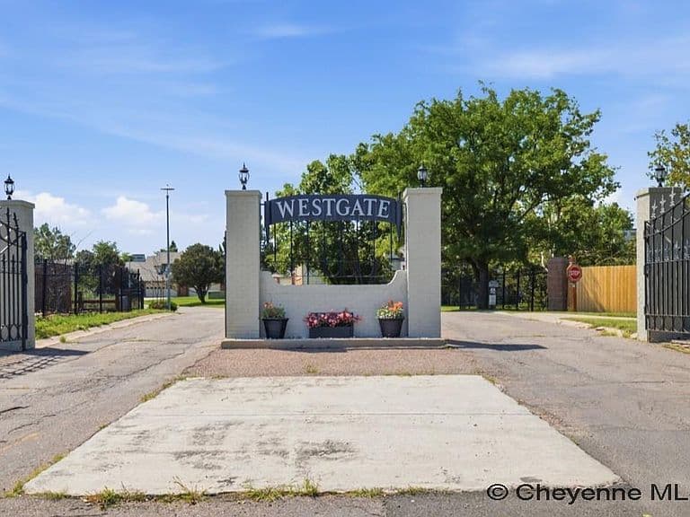 209 Ferguson Ave photo 2