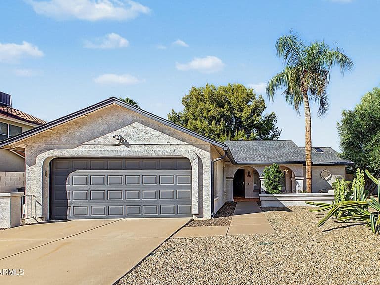 3708 E RENEE Drive photo 1