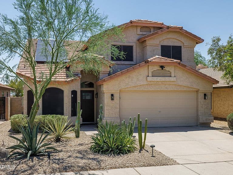4323 E LONE CACTUS Drive photo 3