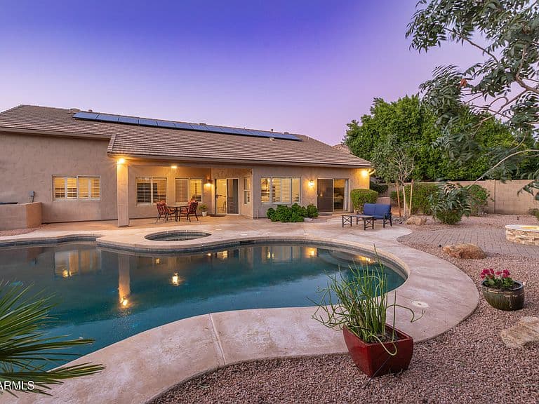 5227 E LIBBY Street photo 3