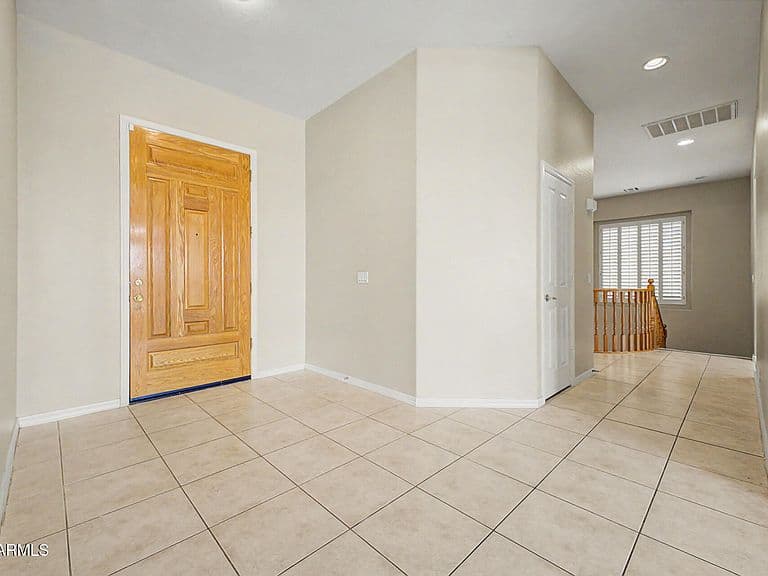 1414 N ROBIN Lane photo 4