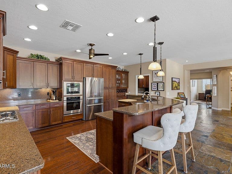 4929 W MOHAWK Drive photo 4