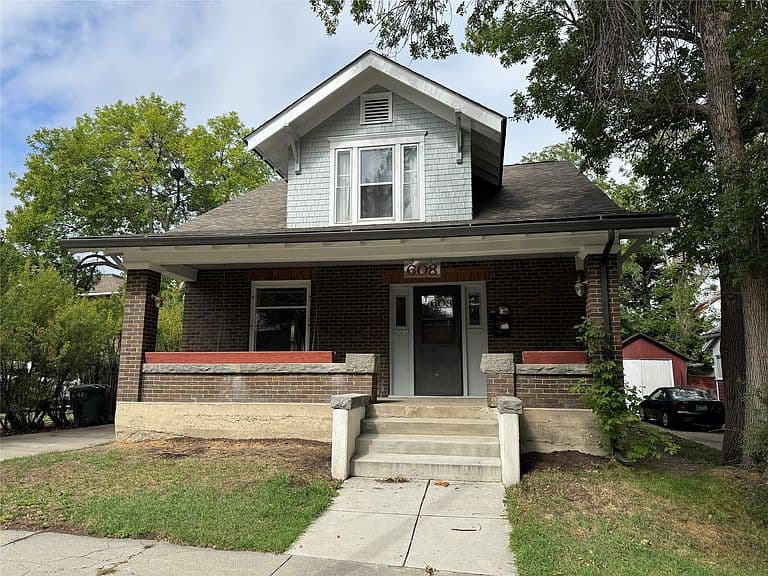 608 N Davis St photo 2