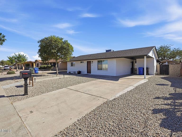 123 W South Mountain Ave photo 2