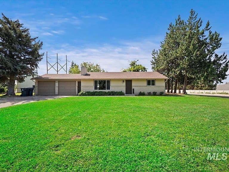 703 W Dooley Ln photo 1