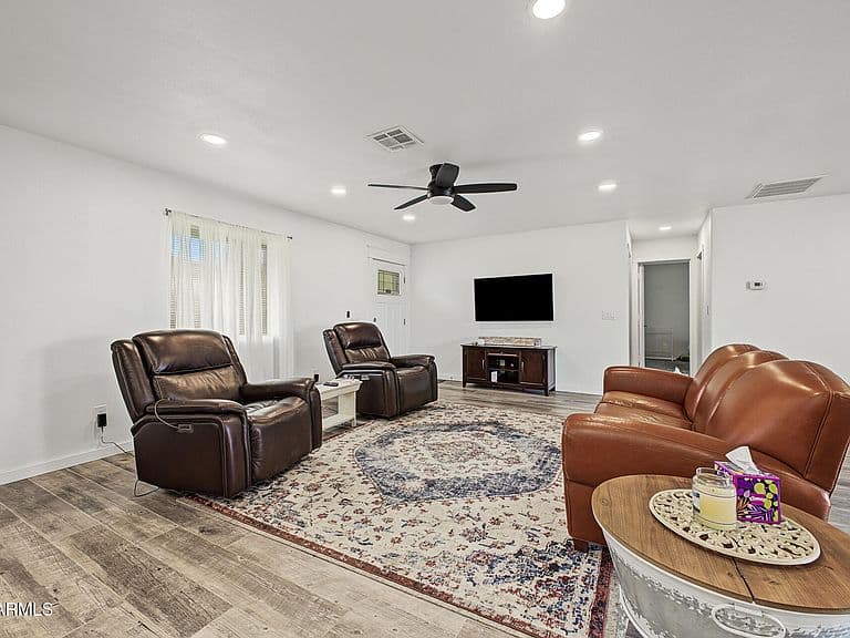 17224 E GRANDE Boulevard photo 5