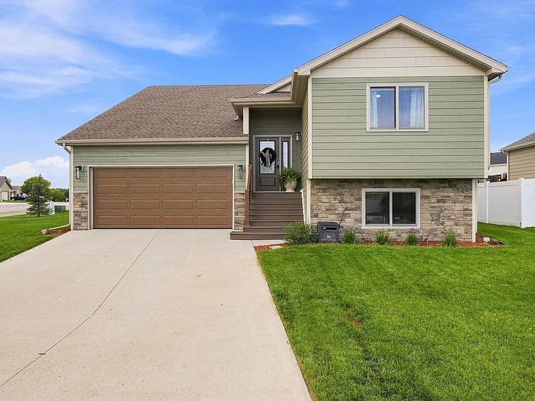 4301 Donegal Way photo 1
