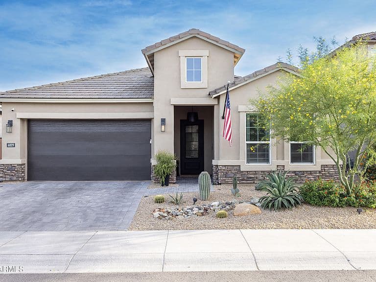 6029 E LONE CACTUS Drive photo 2