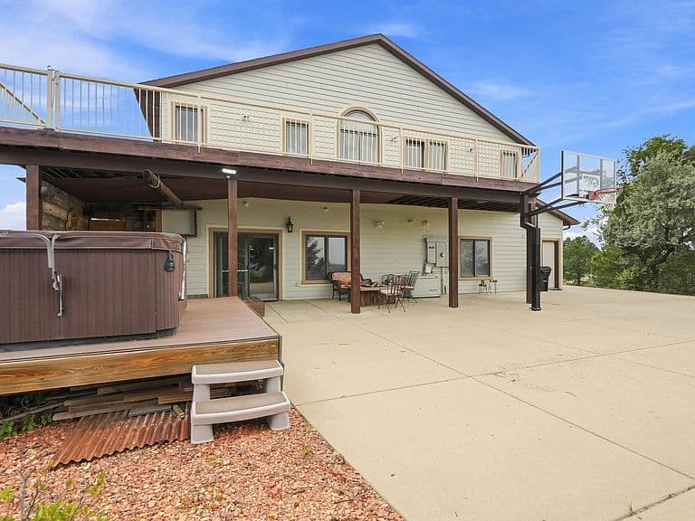 1183 Woodridge Dr photo 5