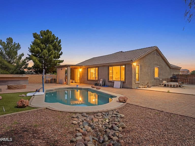 10961 W Chase Drive photo 2