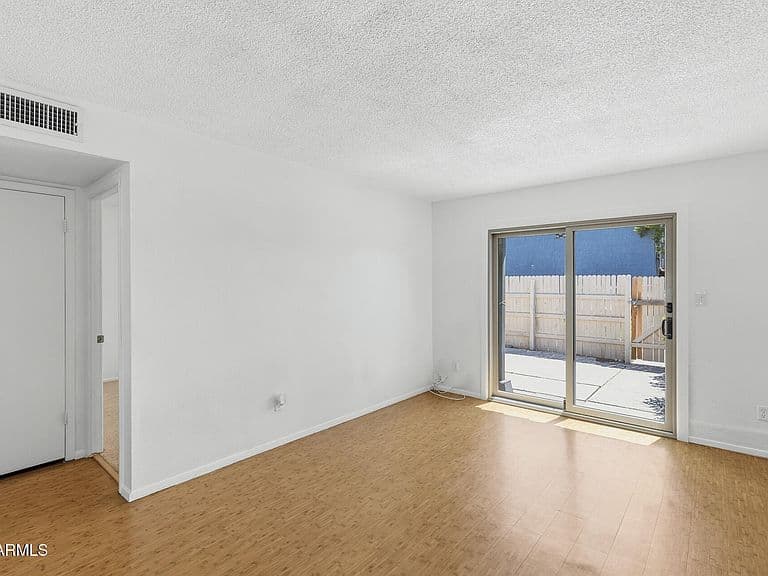 5320 W SHEENA Drive photo 3
