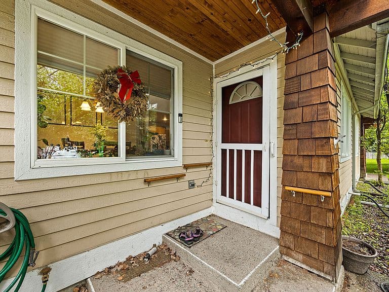 1023 Park Ave #A photo 3