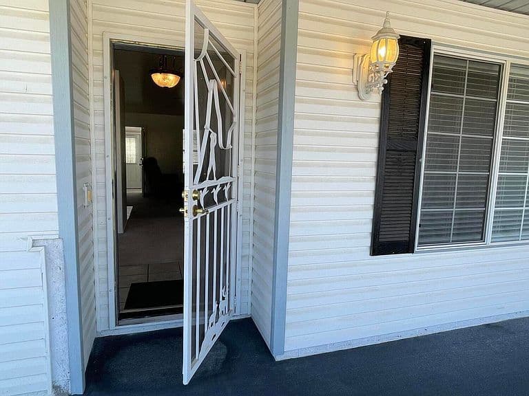 1801 W Miller photo 5