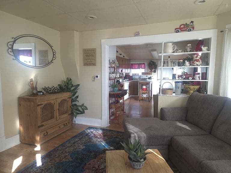 1125 N Sheridan Ave photo 5
