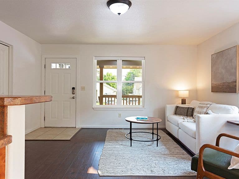 2233 Mount Ave #A photo 3