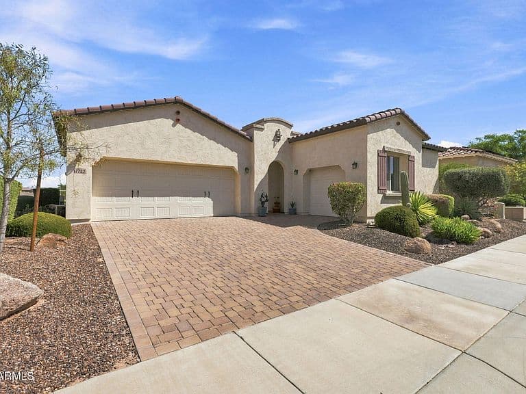 17722 W COTTONWOOD Lane photo 2