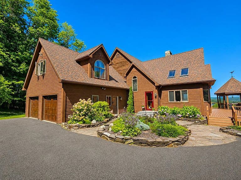 6008 Lake Road photo 3