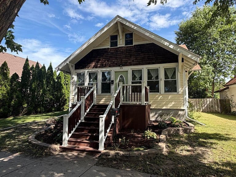 928 Nebraska Ave SW photo 1