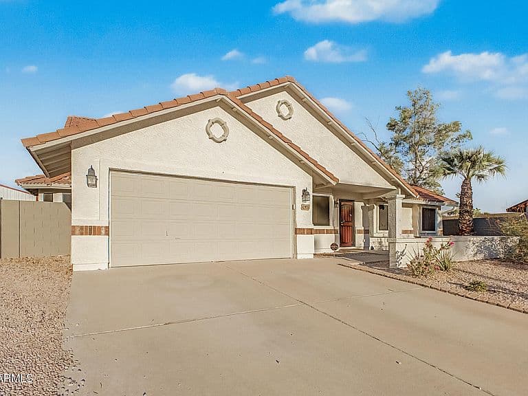 921 N SANDAL Circle photo 4