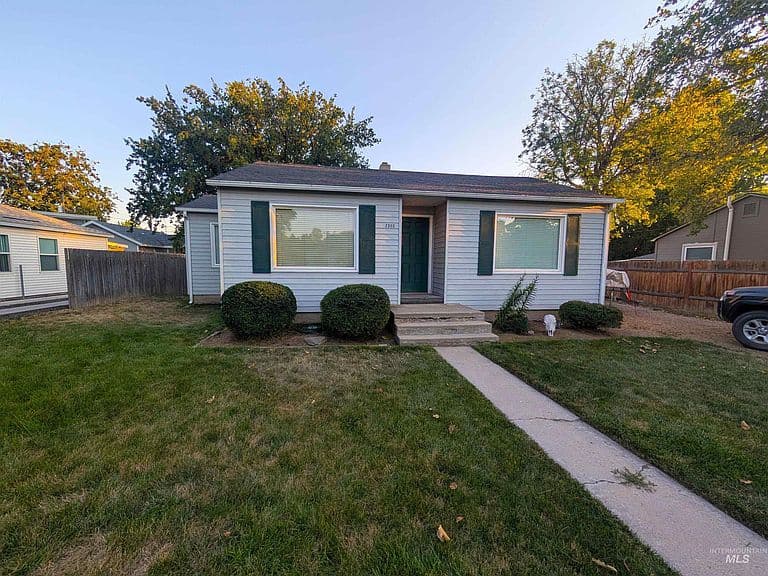 2303 W Judith St photo 1