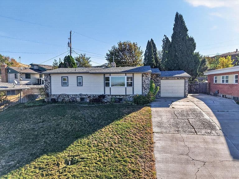 123 Jackson Pl photo 1