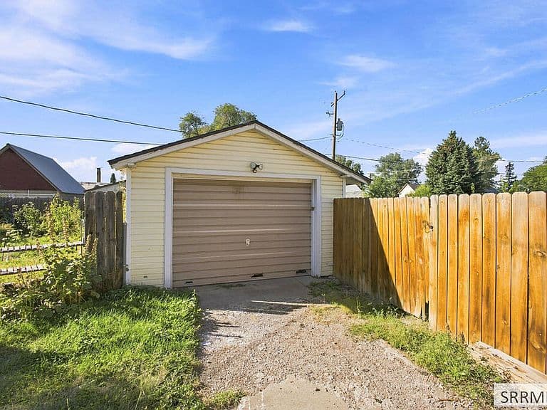 238 W 1 N photo 5