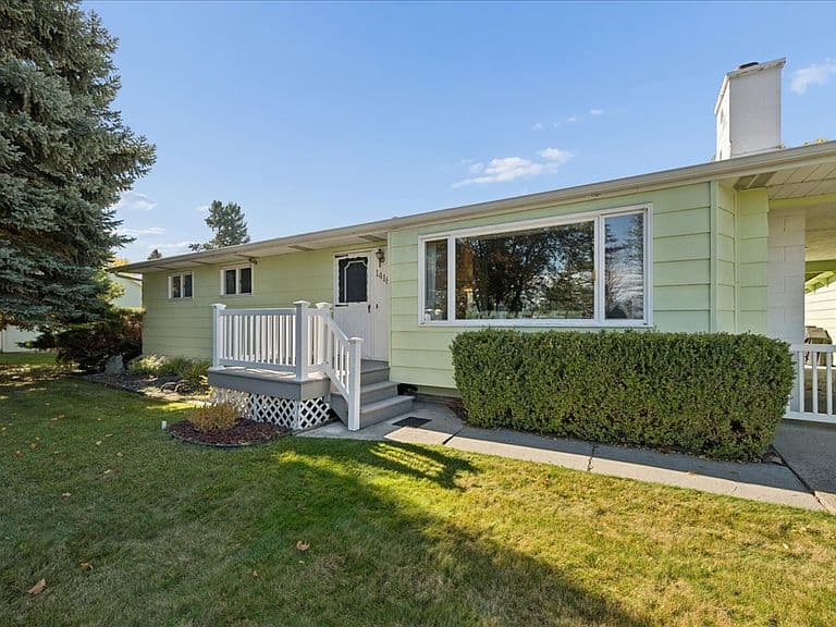 1418 Woodland Ave photo 2