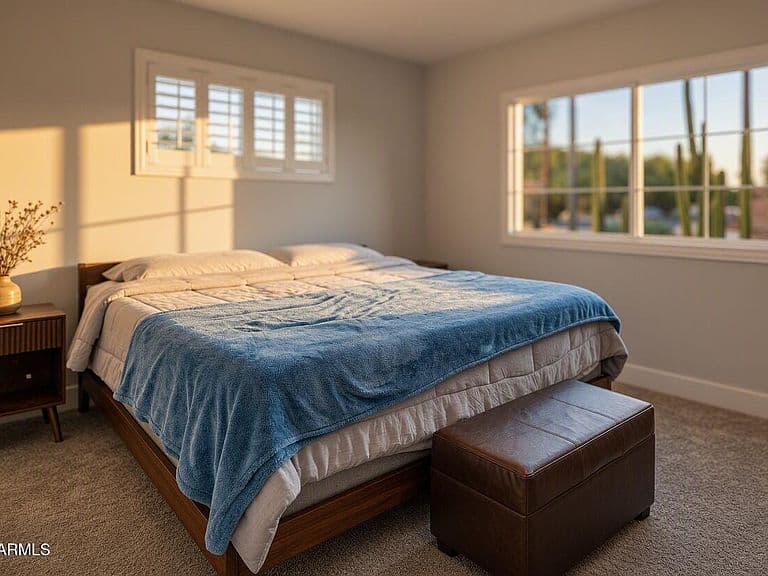 702 E DESERT PARK Lane photo 5