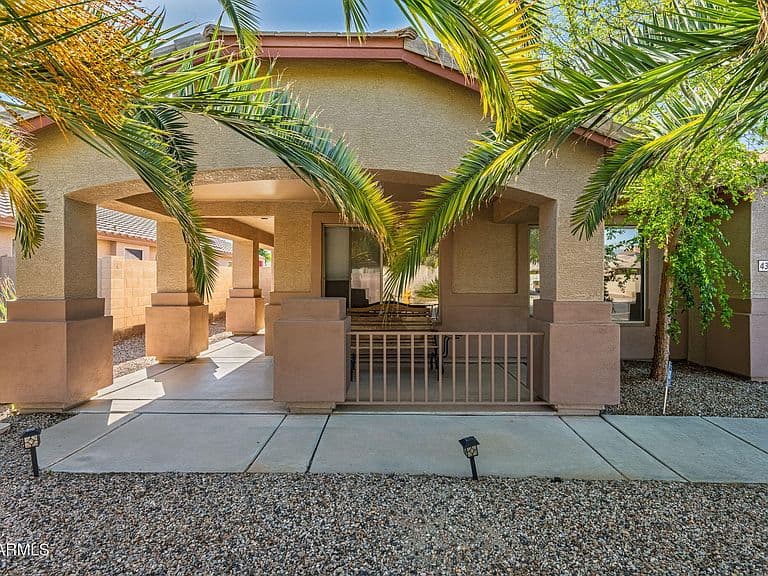 43229 W HILLMAN Drive photo 2