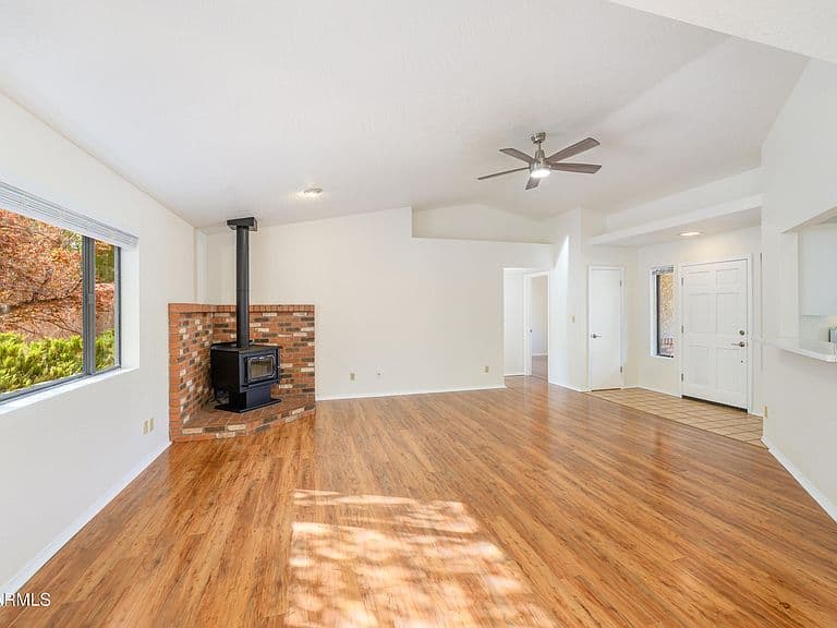 105 Gunsight Hills Drive photo 5