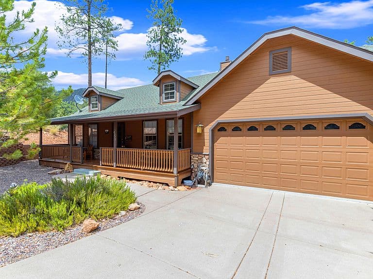 4275 N Strawberry Holw photo 2